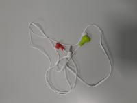 HEADPHONES WITH WHITE CABLE
